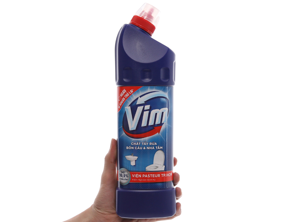 Sử dụng nước tẩy trắng nền nhà vệ sinh chuyên dụng