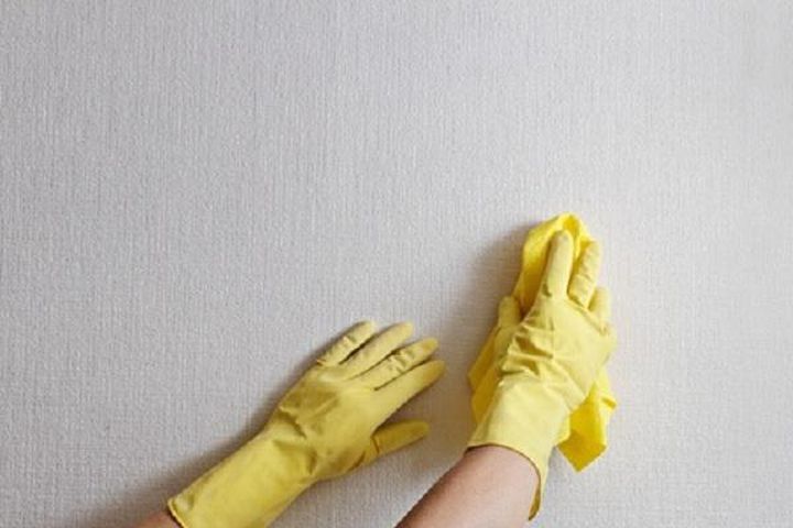 cách lau tường nhà bị bẩn
