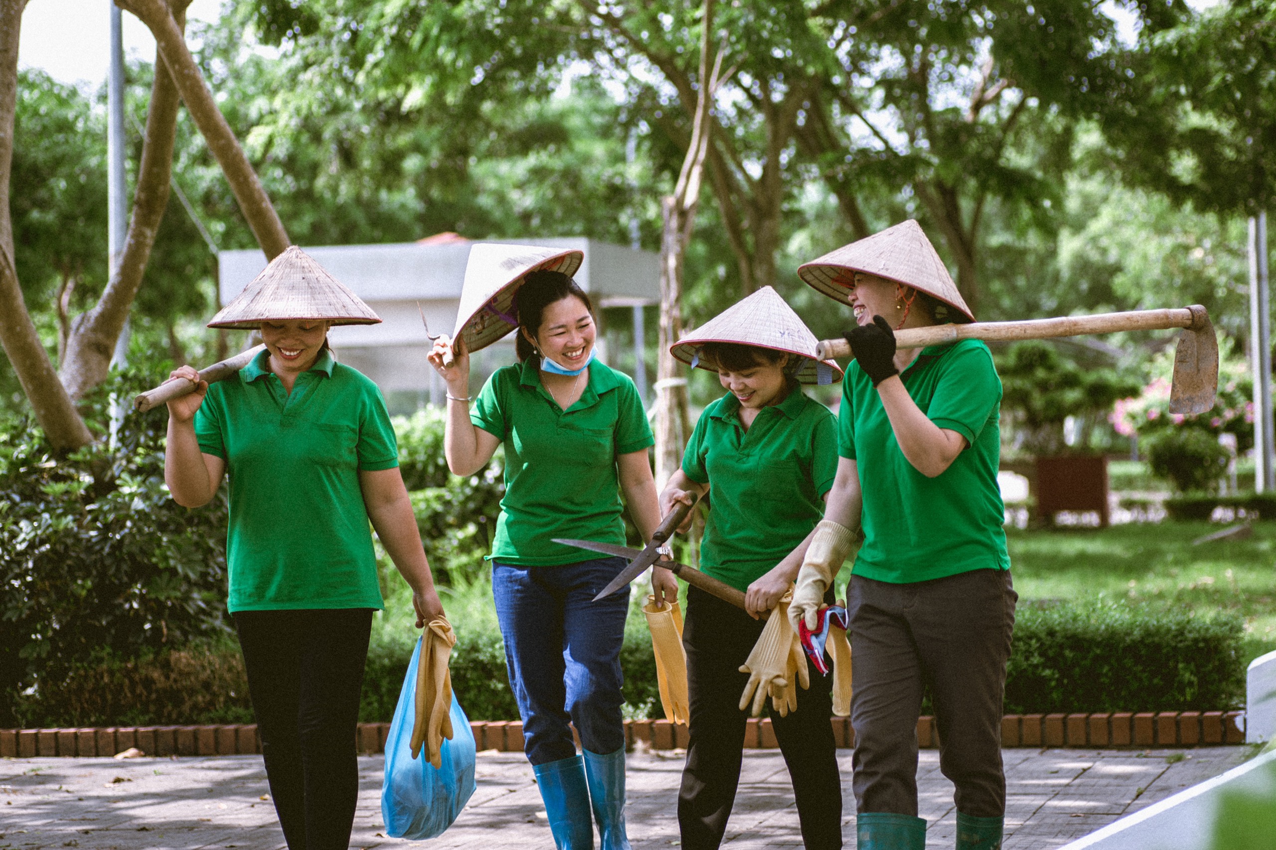 Đội ngũ công nhân nhiều kinh nghiệm, bài bản, trải qua nhiều khoá đào tạo